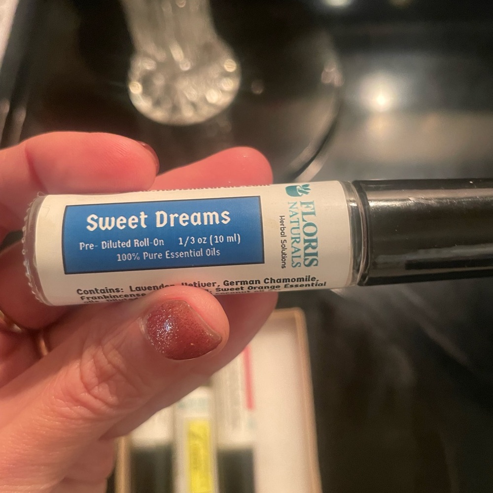 Essential Oil Roll-On set of 4 - Picture 12 of 14